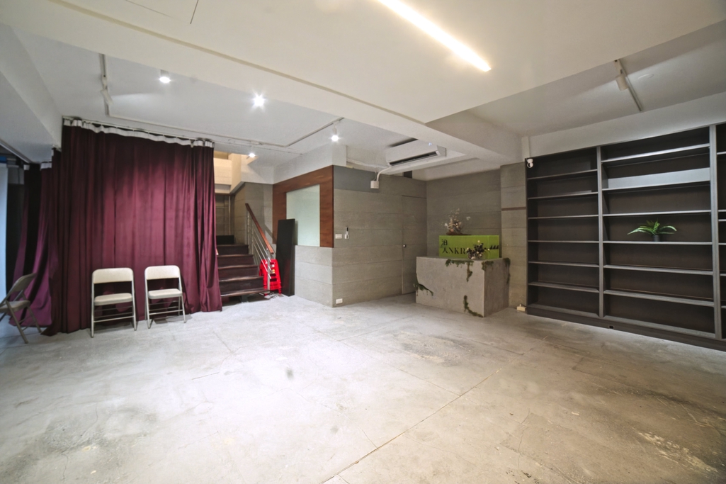 布簾可將空間一分為二