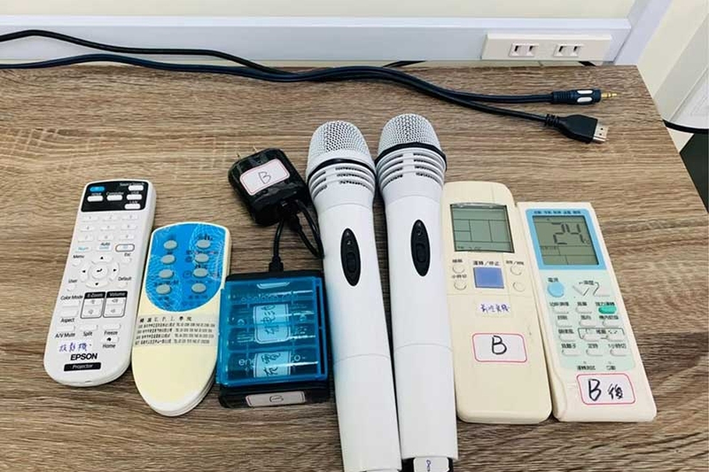 🚆捷運北車Z2出口2分鐘｜🪑29~40人｜📽投影音響｜🧊RO飲水｜📍新光三越正後方｜消建安合格｜許昌4B