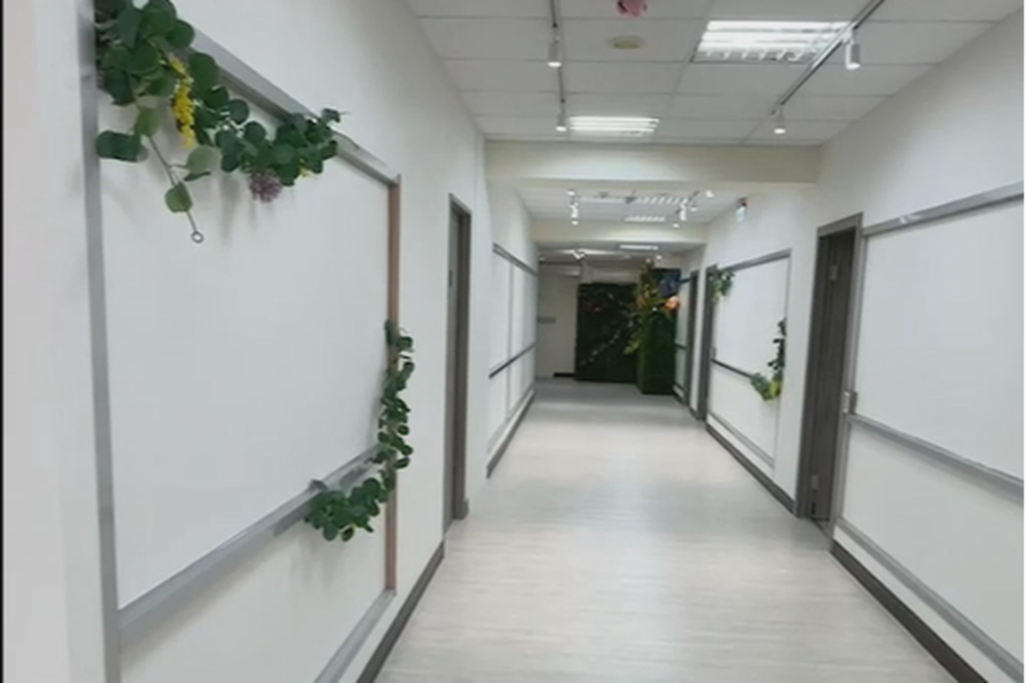 🚆捷運北車Z2出口2分鐘｜🪑29~40人｜📽投影音響｜🧊RO飲水｜📍新光三越正後方｜消建安合格｜許昌4B