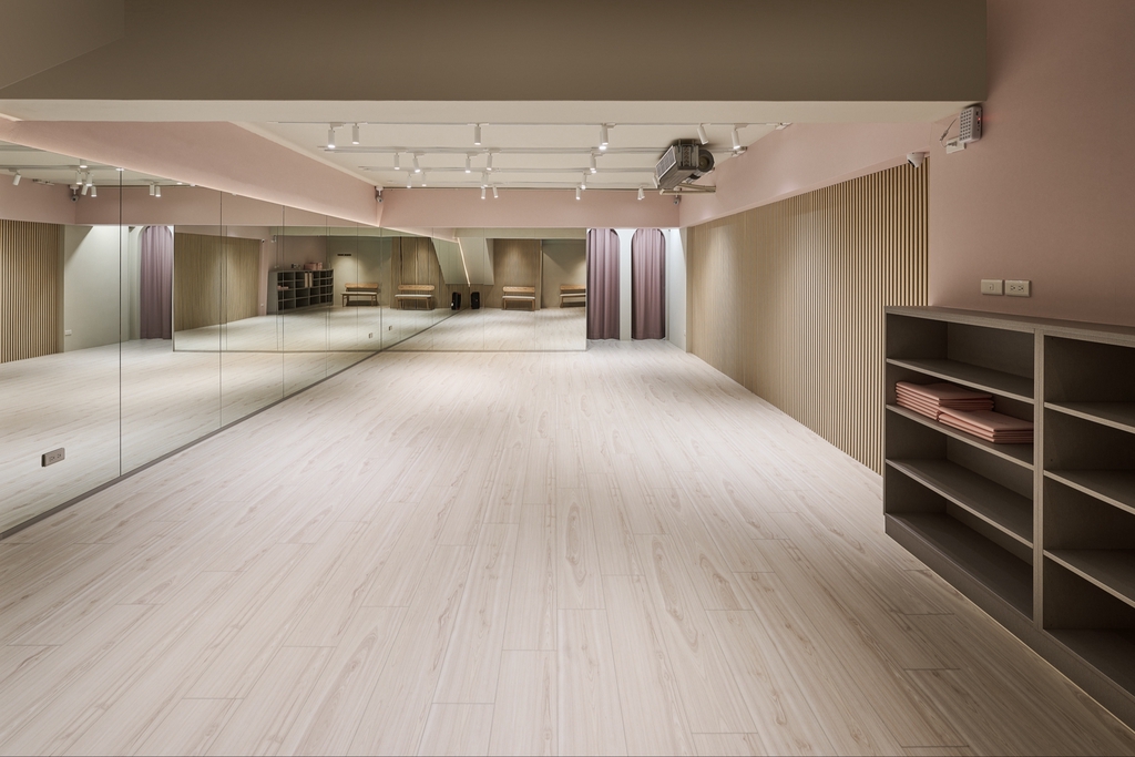 動空間瑜伽教室