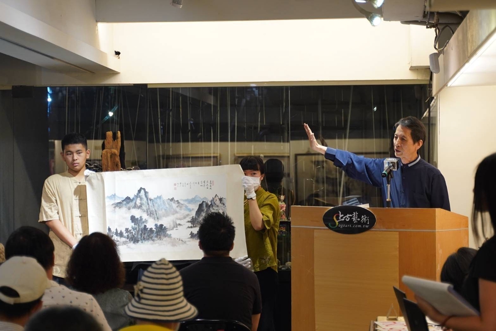 忠孝新生站3-5分鐘當代畫廊展區